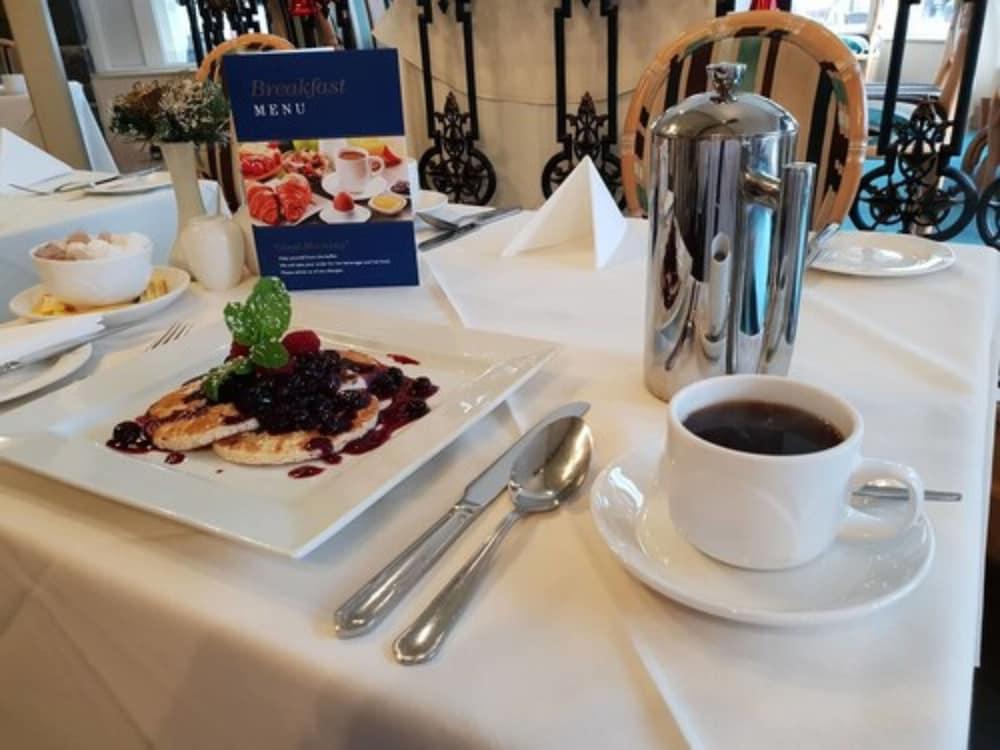 Best Western Moores Central Hotel Saint Peter Port Екстер'єр фото